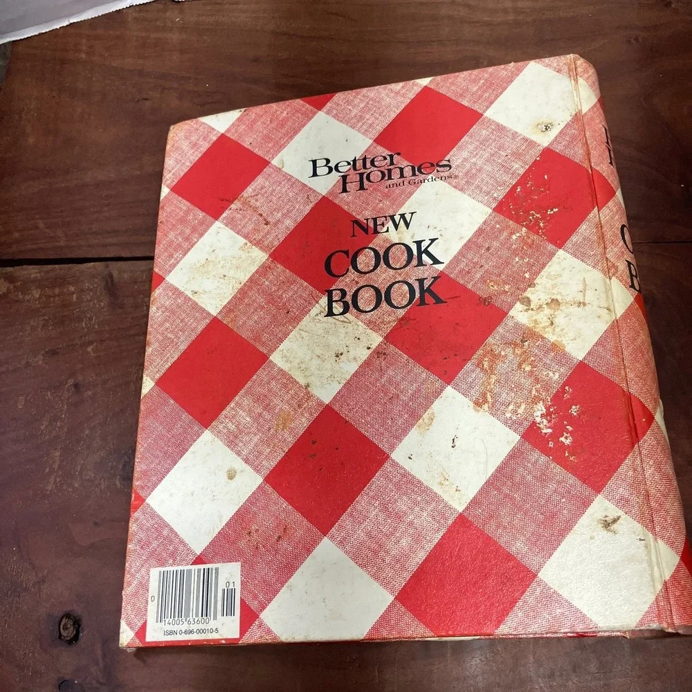 Better Homes & Gardens New Cook Book 1970 Ring-Bound Gingham Recipes 0696000105